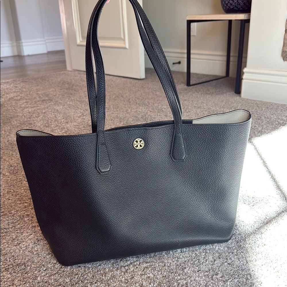 Like New Black Tory Burch Tote